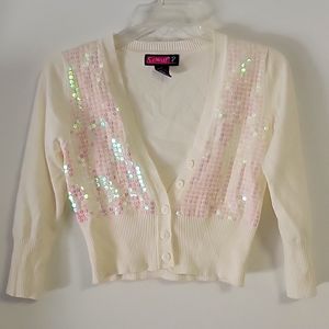 Small white crop sweater